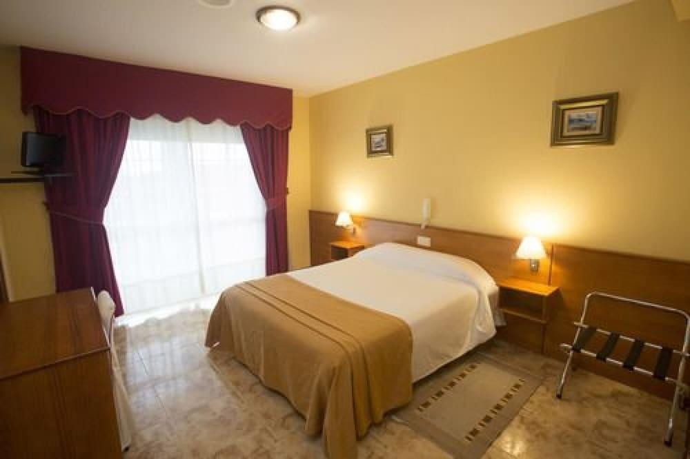 Hotel Carlos 96 メリーデ エクステリア 写真