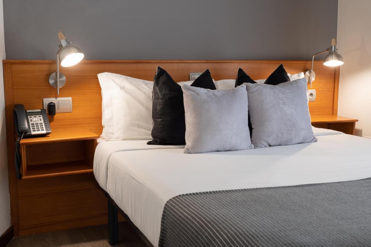 Hotel Carlos 96 メリーデ エクステリア 写真