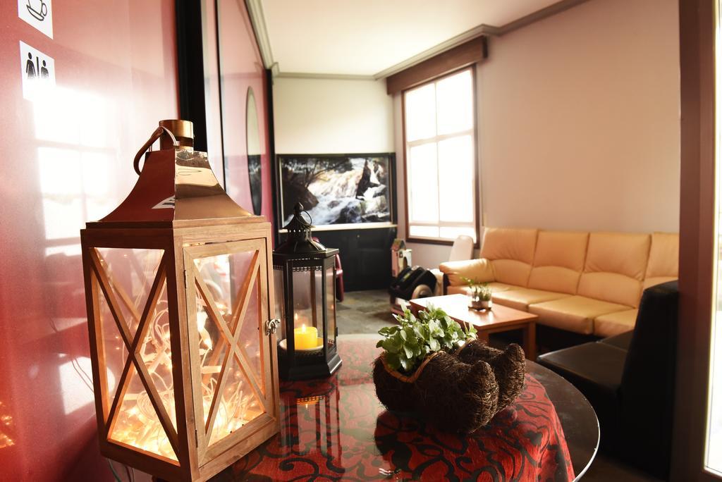Hotel Carlos 96 メリーデ エクステリア 写真